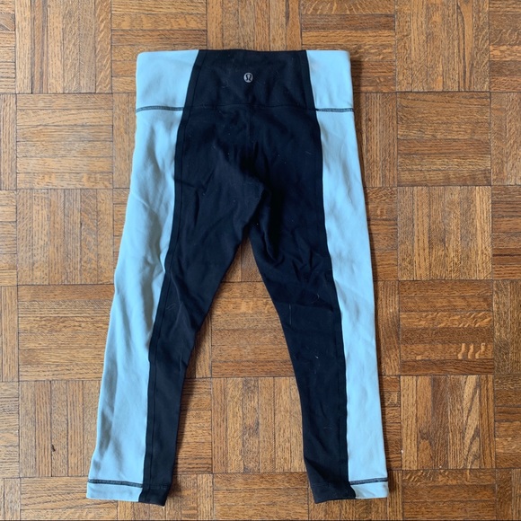 Lulu leggings size 2 - Picture 2 of 3